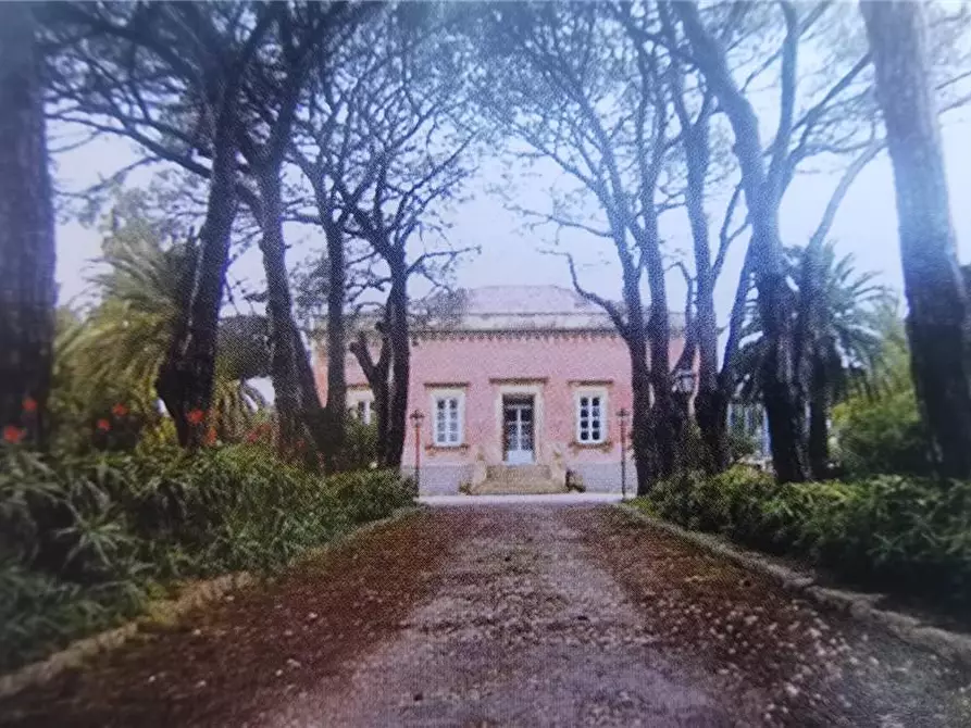 Immagine 4 di Villa in vendita  in Loc. Zona Isola, SN a Siracusa