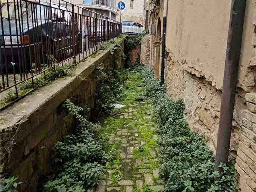 Immagine 3 di Attività commerciale in vendita  in Via Largo Salvatore, 36 a Piazza Armerina