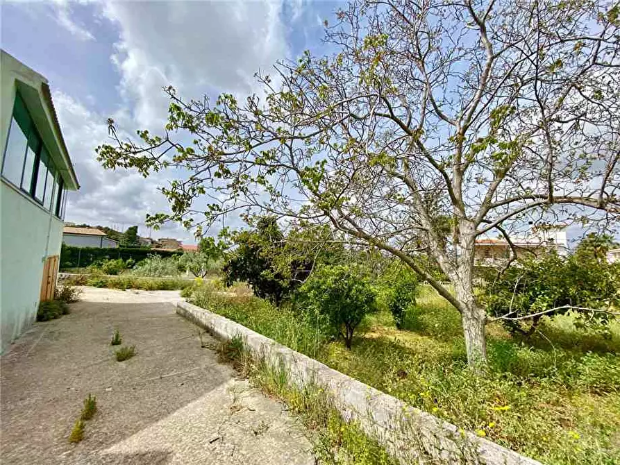 Immagine 3 di Villa in vendita  in Via DEL CALESSE, 50/46 a Noto