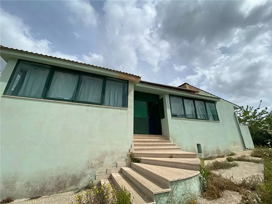 Immagine 5 di Villa in vendita  in Via DEL CALESSE, 50/46 a Noto