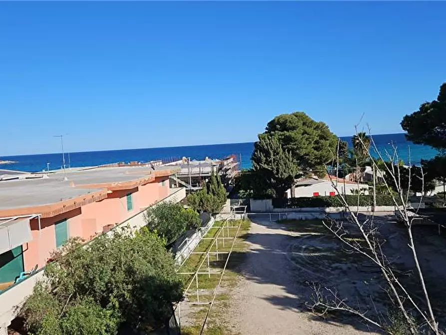 Immagine 4 di Attività commerciale in vendita  in V.le Viale Dei Lidi, 460 a Siracusa