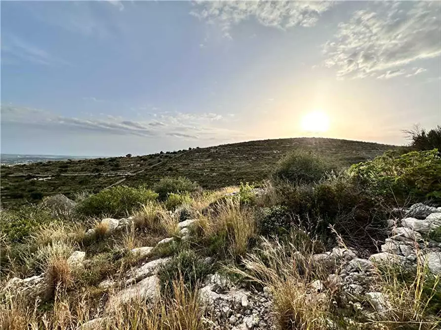 Immagine 10 di Terreno in vendita  in Loc. Meti, sn a Noto