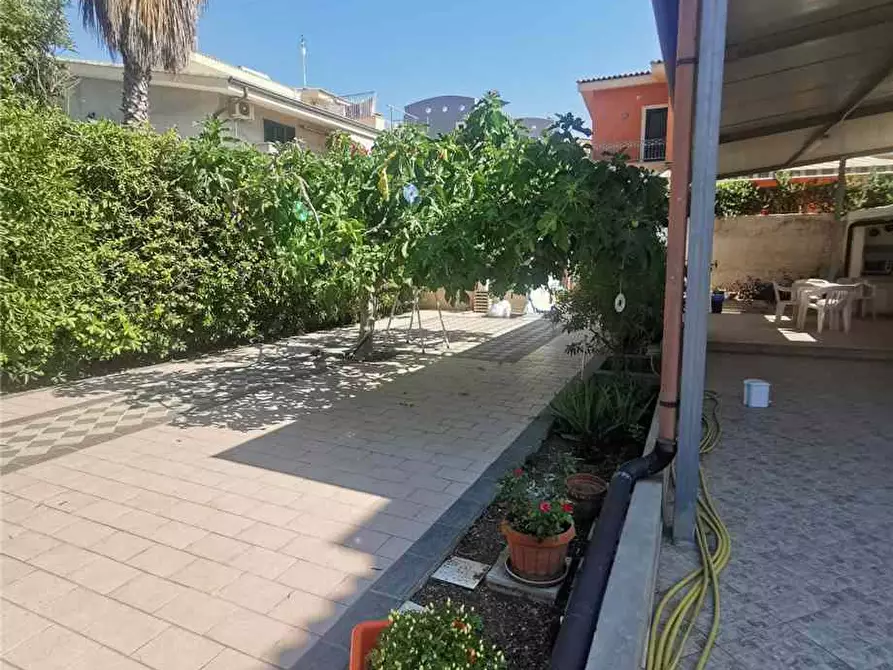 Immagine 7 di Villa in vendita  in Via M. Amato, 19 a Noto