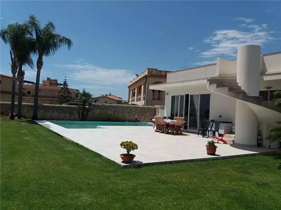 Immagine 2 di Villa in vendita  in Loc. Lido Di Noto, sn a Noto