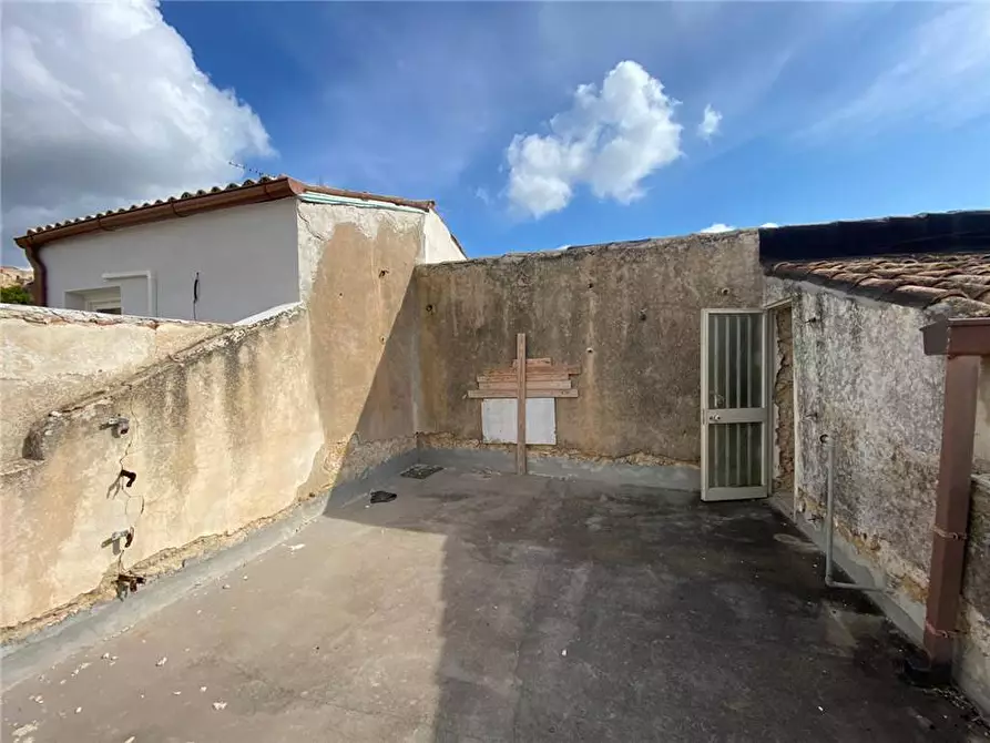 Immagine 14 di Stabile in vendita  in Via Aurelio Saffi, 5 a Noto