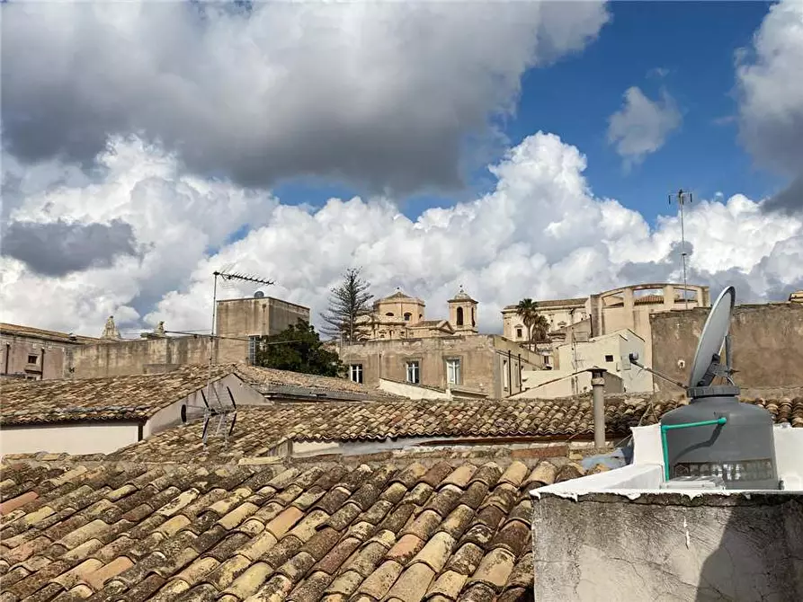 Immagine 15 di Stabile in vendita  in Via Aurelio Saffi, 5 a Noto
