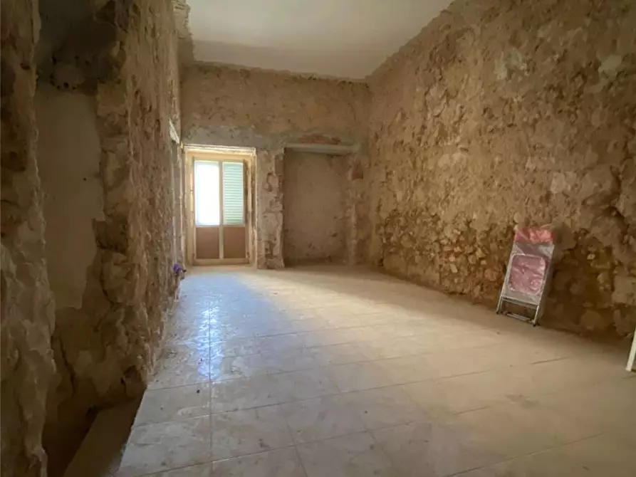 Immagine 3 di Stabile in vendita  in Via Aurelio Saffi, 5 a Noto