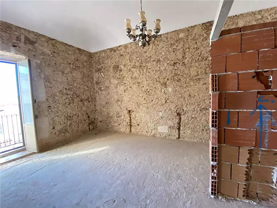 Immagine 6 di Stabile in vendita  in Via Aurelio Saffi, 5 a Noto