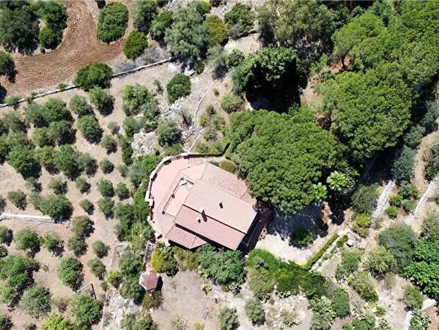 Immagine 13 di Villa in vendita  in Via Via cugni stallaini, 39 a Noto