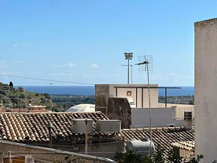 Immagine 3 di Villa in vendita  in Via Antonello Caruso, 10 a Noto