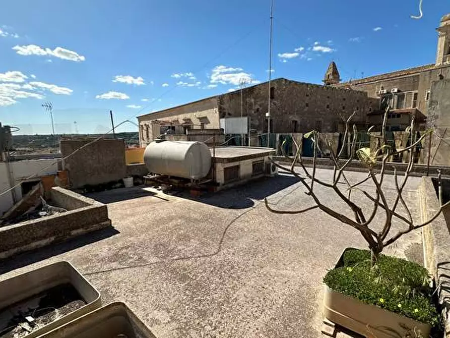 Immagine 4 di Villa in vendita  in Via Antonello Caruso, 10 a Noto