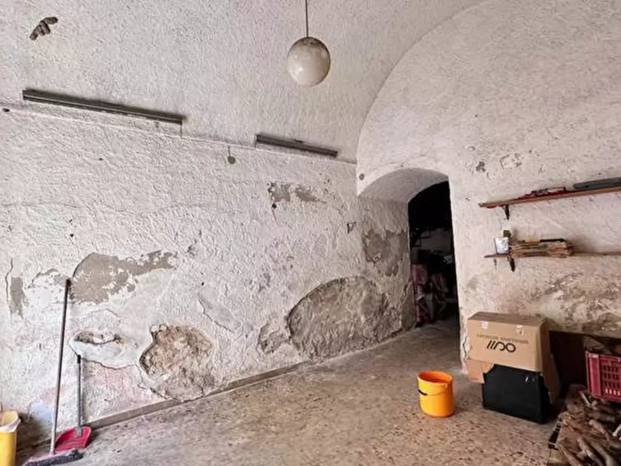 Immagine 5 di Attività commerciale in vendita  in C.so Vittorio Emanuele, 18 a Noto