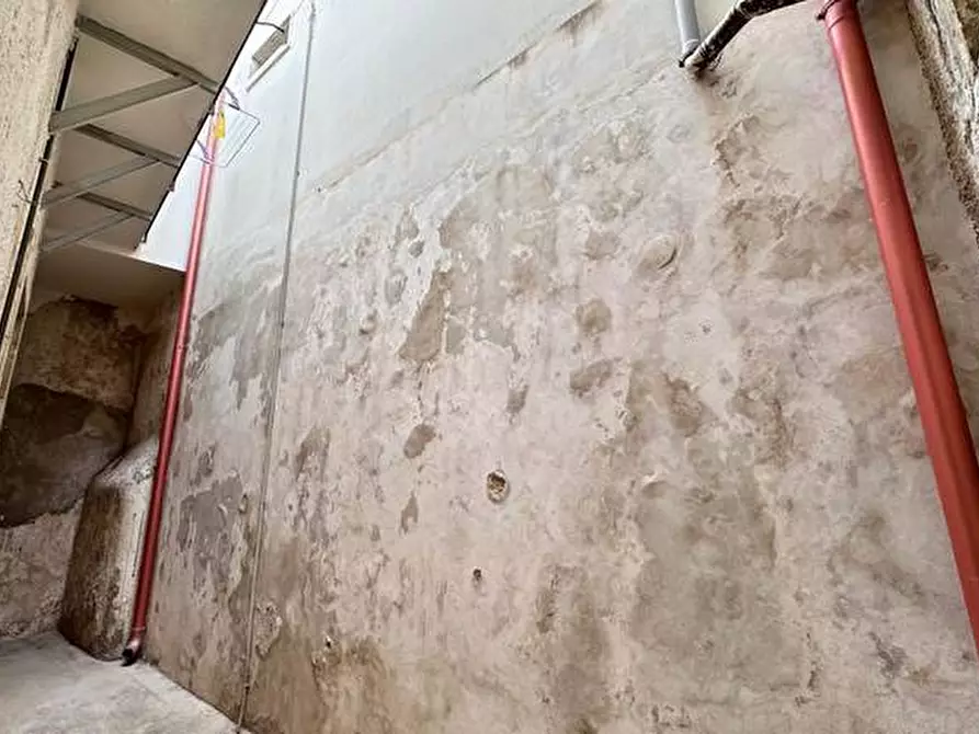 Immagine 7 di Attività commerciale in vendita  in C.so Vittorio Emanuele, 18 a Noto