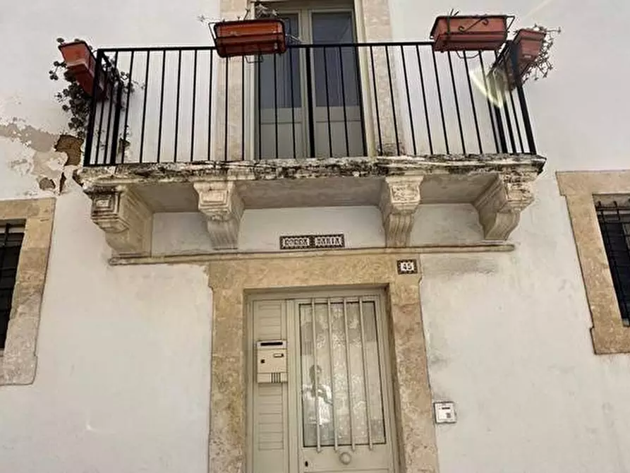Immagine 3 di Villa in vendita  in Via ZANARDELLI, 3 a Noto
