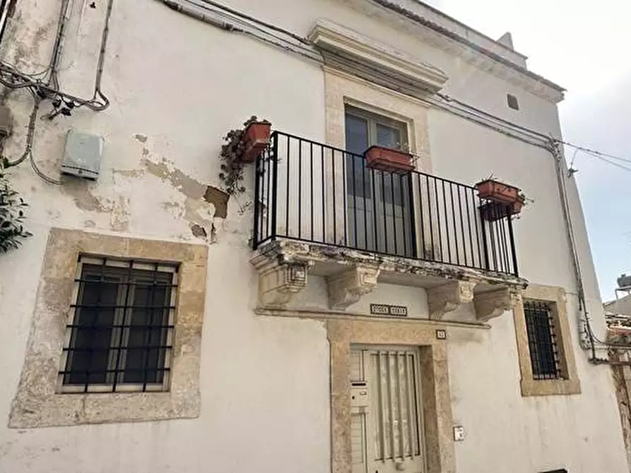 Immagine 4 di Villa in vendita  in Via ZANARDELLI, 3 a Noto