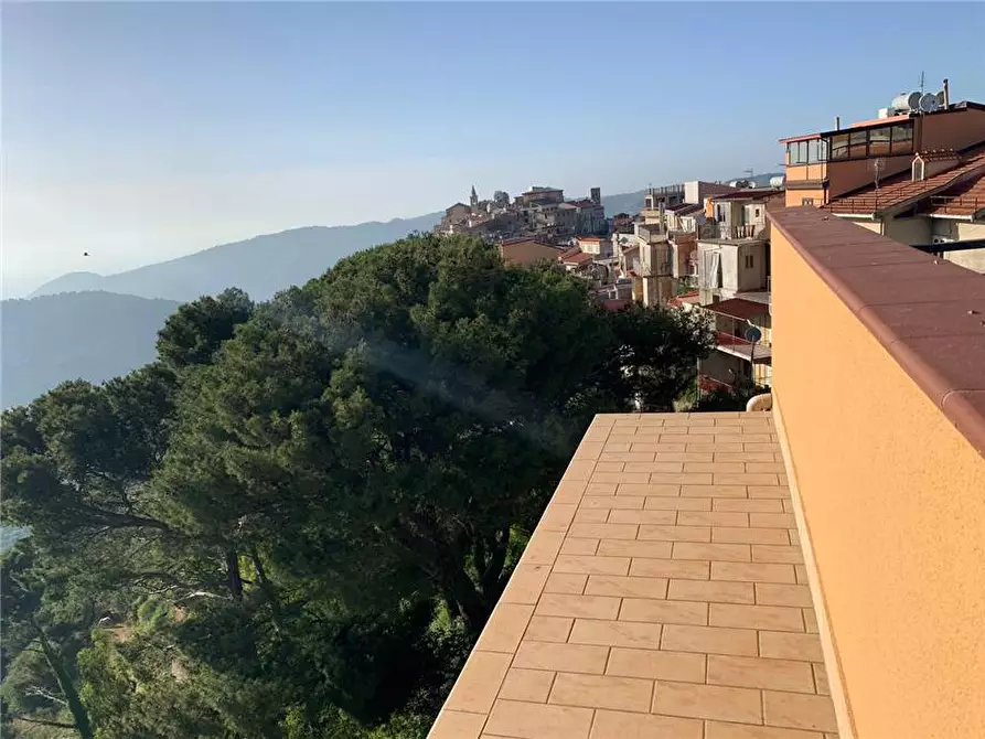 Immagine 15 di Villa in vendita  in Via Vittorio Emanuele, 94 a San Salvatore Di Fitalia
