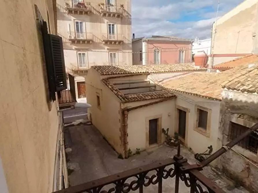 Immagine 3 di Stabile in vendita  in Via Principe Umberto, 73 a Noto