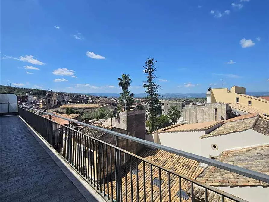 Immagine 15 di Stabile in vendita  in Via Giuseppe Verdi, 32 a Lentini