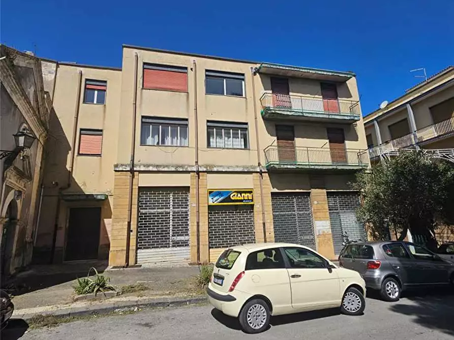 Immagine 4 di Stabile in vendita  in Via Giuseppe Verdi, 32 a Lentini