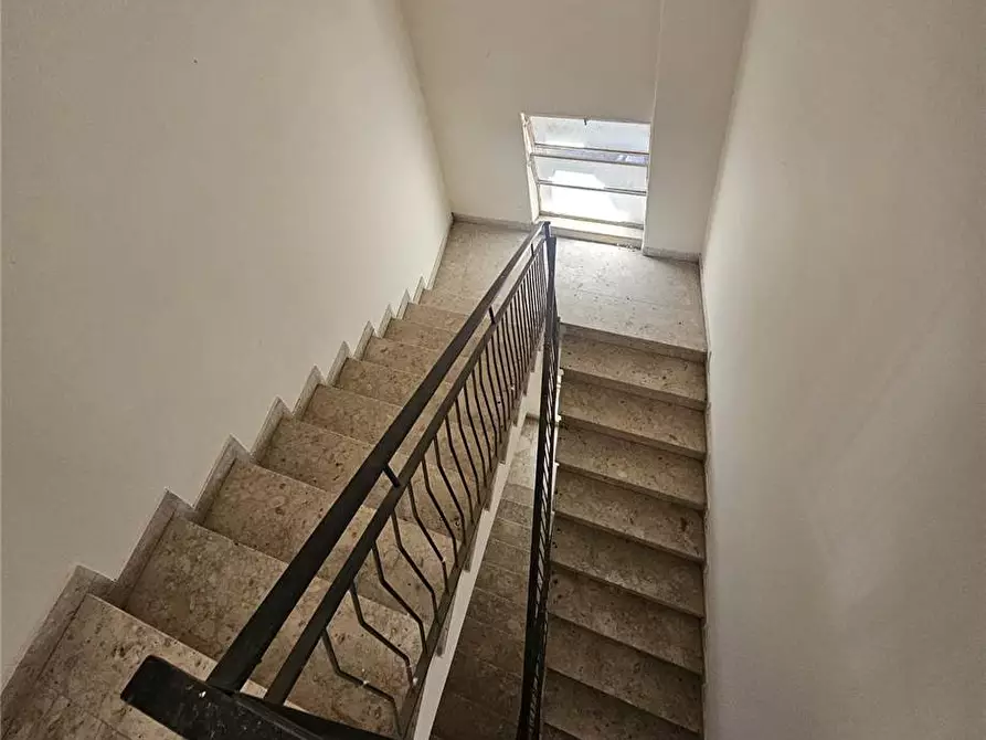 Immagine 8 di Stabile in vendita  in Via Giuseppe Verdi, 32 a Lentini