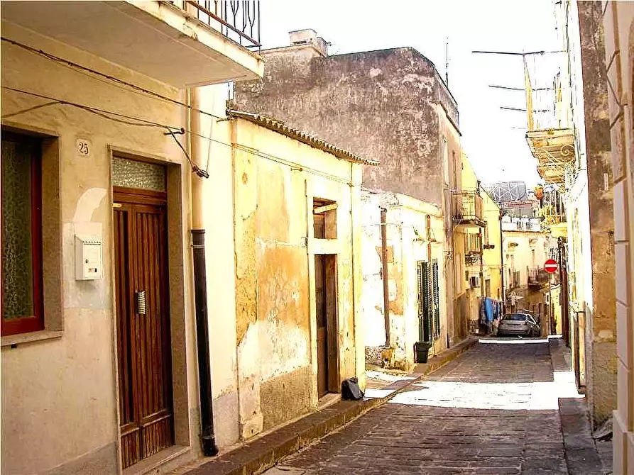 Immagine 2 di Villa in vendita  in Via Archimede, 5 a Noto