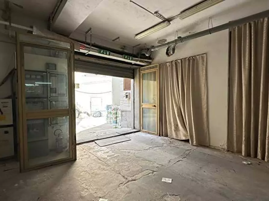 Immagine 3 di Attività commerciale in vendita  in Via Padre R. Giuliani, 1 a Avola