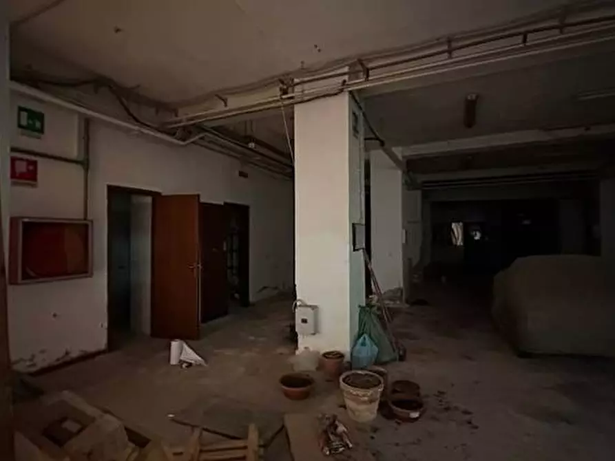 Immagine 5 di Attività commerciale in vendita  in Via Padre R. Giuliani, 1 a Avola