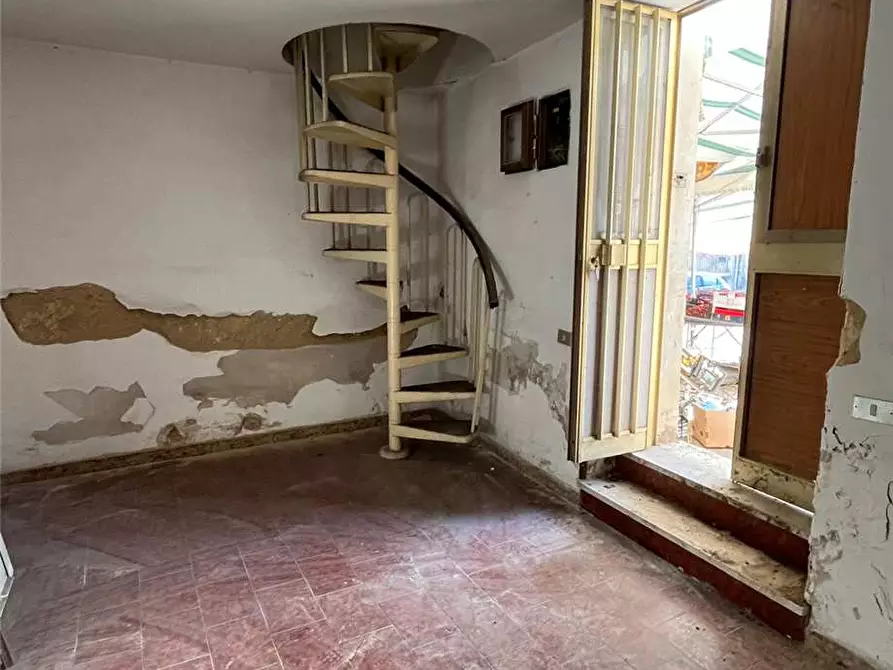Immagine 2 di Villa in vendita  in P.zza Montecanosa, 4/6 a Noto