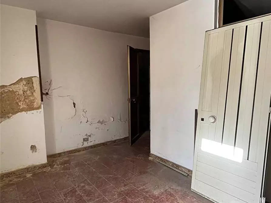 Immagine 3 di Villa in vendita  in P.zza Montecanosa, 4/6 a Noto