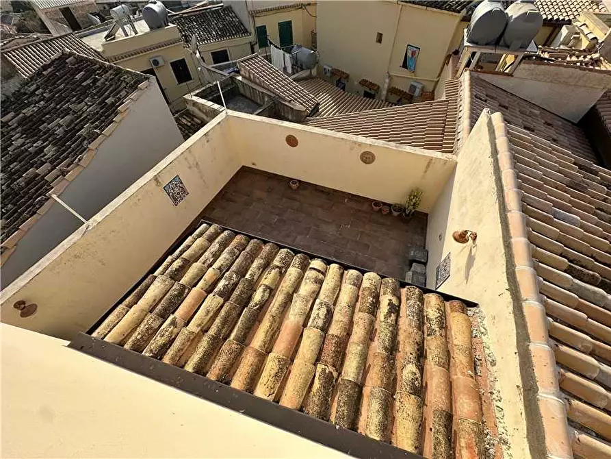 Immagine 13 di Villa in vendita  in Via Antonio Sofia, 5 a Noto