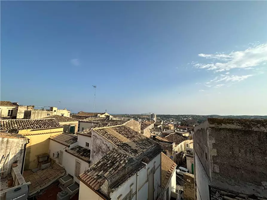 Immagine 14 di Villa in vendita  in Via Antonio Sofia, 5 a Noto