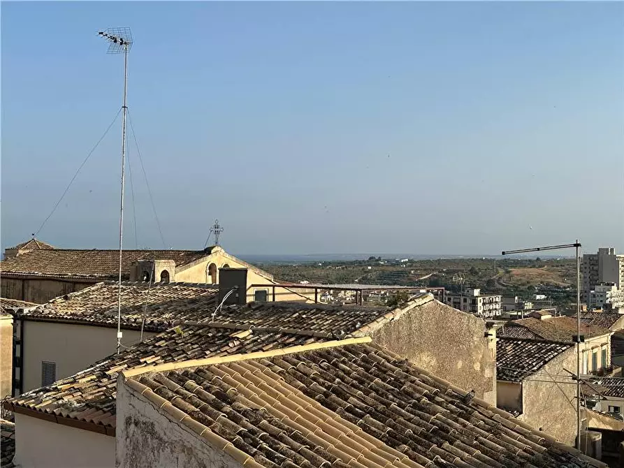 Immagine 15 di Villa in vendita  in Via Antonio Sofia, 5 a Noto
