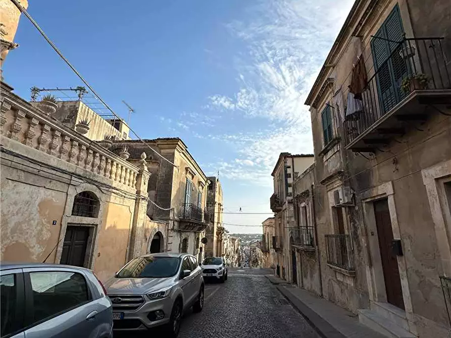 Immagine 3 di Villa in vendita  in Via Antonio Sofia, 5 a Noto