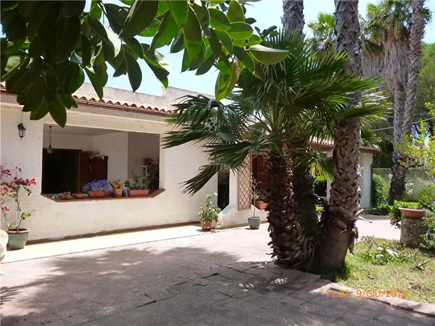 Immagine 2 di Villa in vendita  in Via DEI COSMONAUTI, 27 a Siracusa