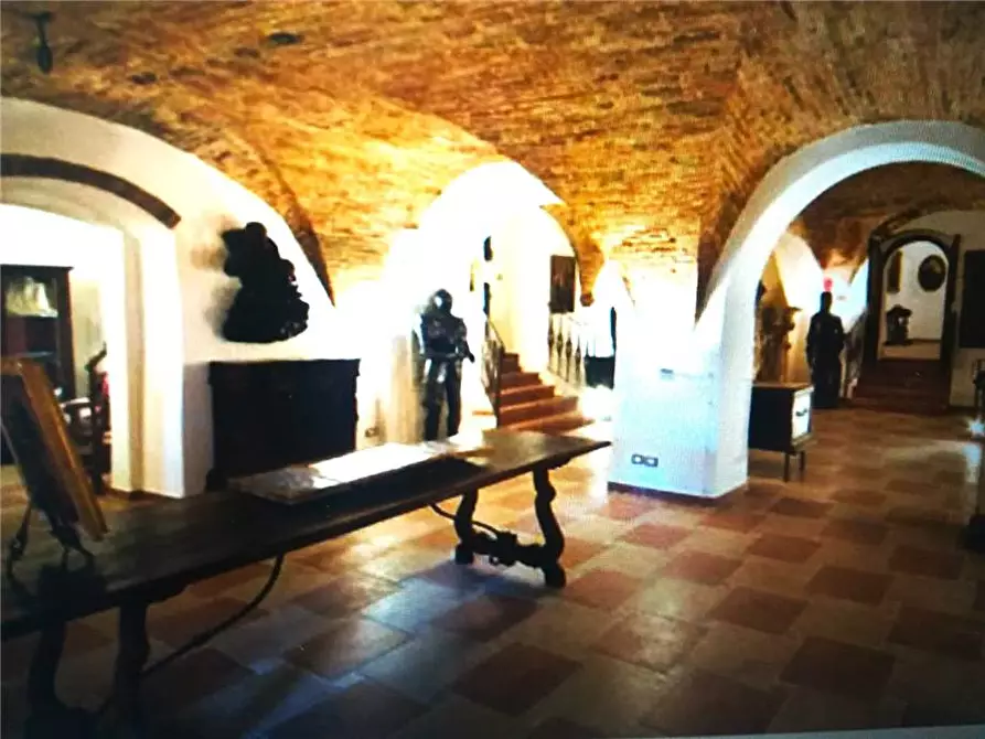 Immagine 10 di Castello in vendita  in Via Del Proconsolo, 10 a Pontassieve