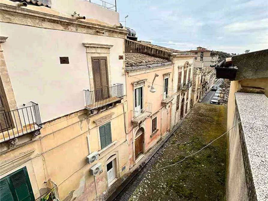 Immagine 6 di Appartamento in vendita  in Via Cavour, 99 a Noto