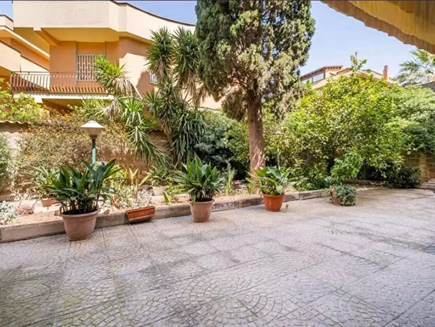 Immagine 12 di Appartamento in vendita  in Via G. Sonnino, snc a Noto