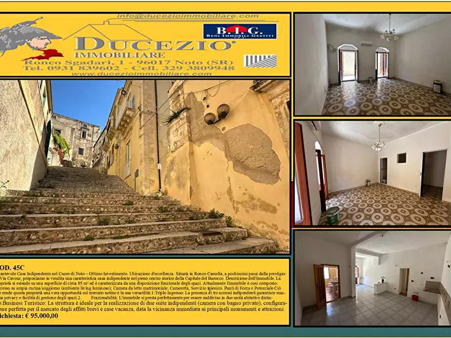 Immagine 1 di Villa in vendita  in Via Ronco Camelia, 4/5 a Noto