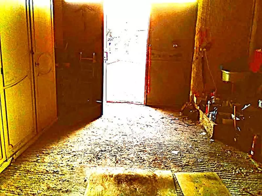 Immagine 5 di Garage in vendita  in Via Vio Nea, 21 a Noto
