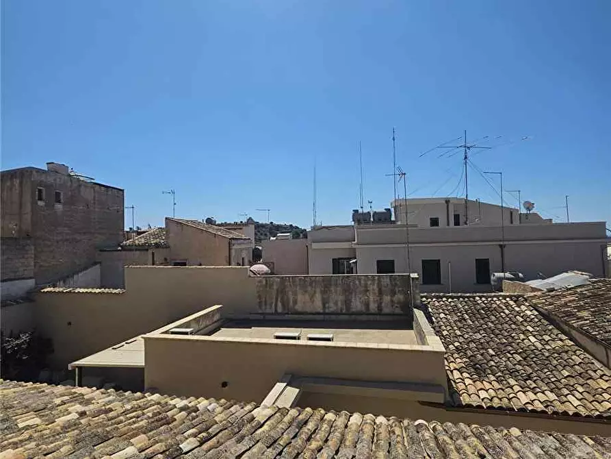 Immagine 6 di Villa in vendita  in Via Angelo Cavarra, 90 a Noto