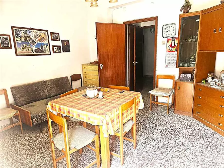 Immagine 7 di Appartamento in vendita  in P.zza Sgroi, 5 a Noto