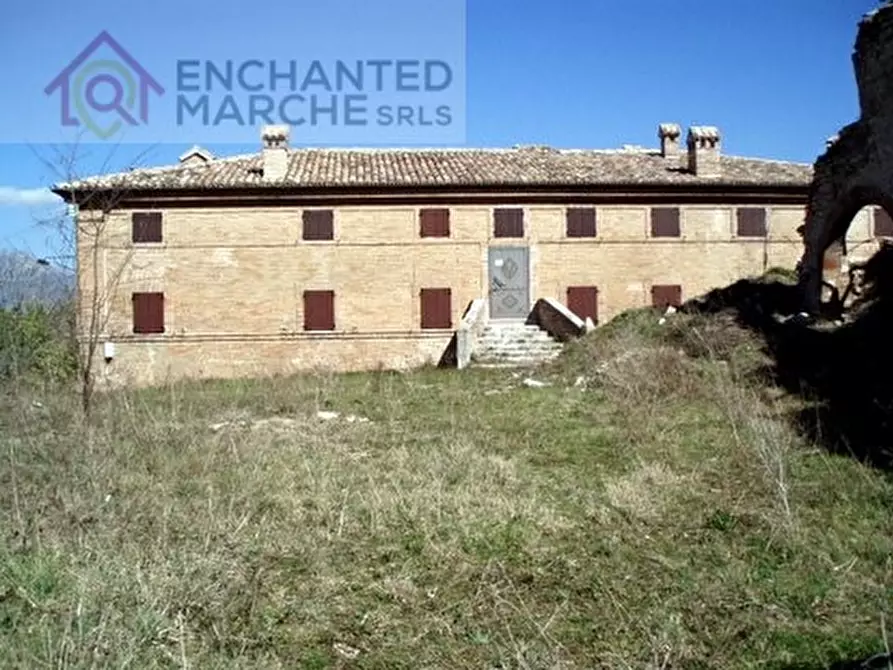 Immagine 2 di Villa in vendita  in Loc. Casafoscola, snc a Matelica