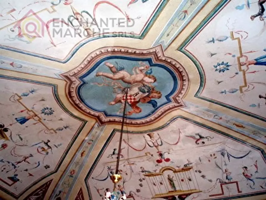Immagine 3 di Villa in vendita  in Loc. Casafoscola, snc a Matelica
