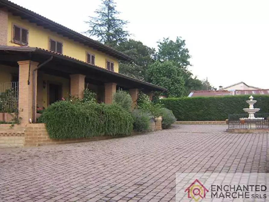 Immagine 4 di Villa in vendita  in Loc. Ceresi a Matelica