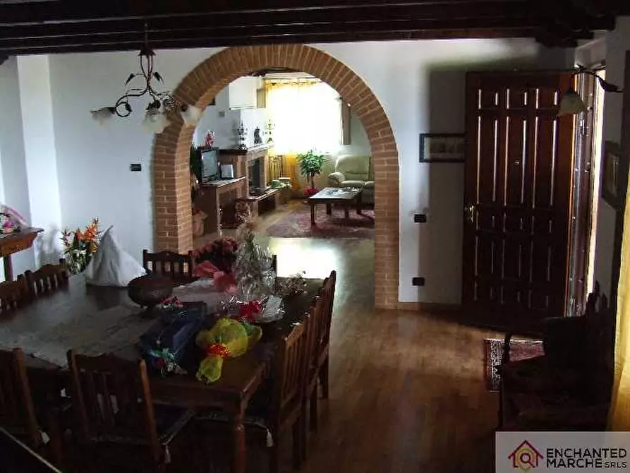 Immagine 5 di Villa in vendita  in Loc. Ceresi a Matelica