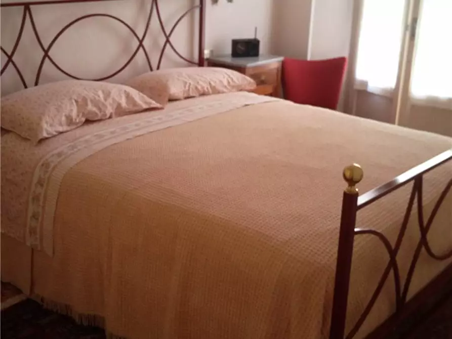 Immagine 2 di Appartamento in vendita  a Matelica