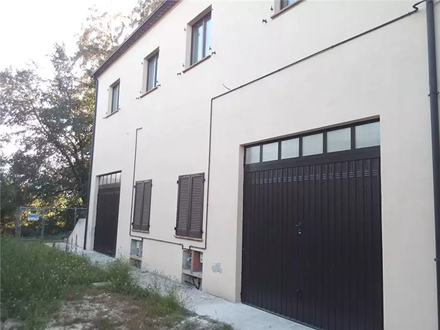 Immagine 2 di Garage in affitto  in Via SERRE BASSE a Matelica