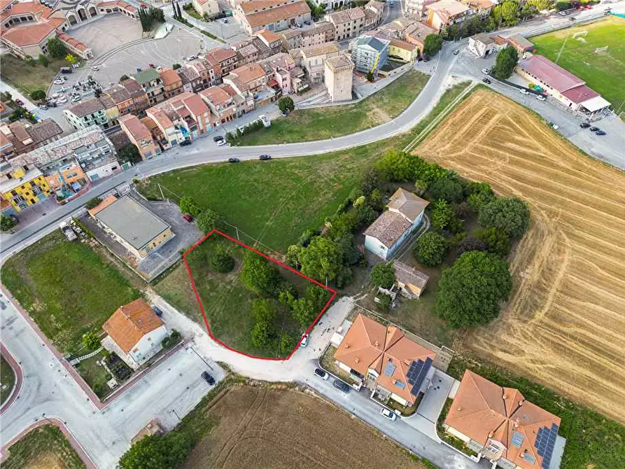 Immagine 3 di Terreno in vendita  a Treia