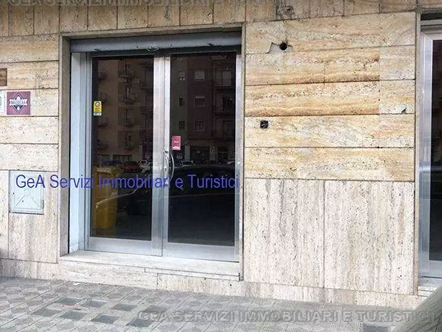 Immagine 2 di Attività commerciale in vendita  a Reggio Di Calabria