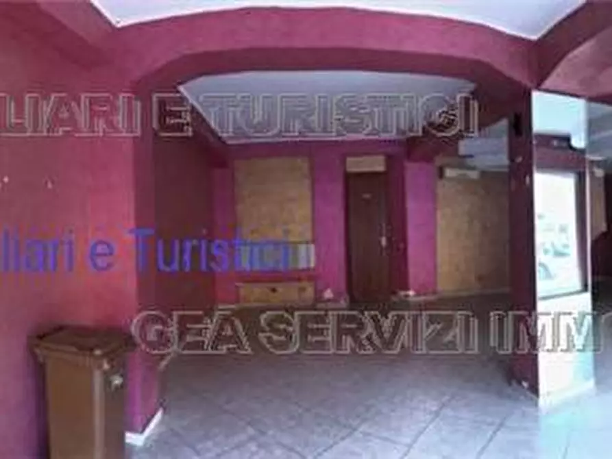 Immagine 4 di Attività commerciale in vendita  a Reggio Di Calabria